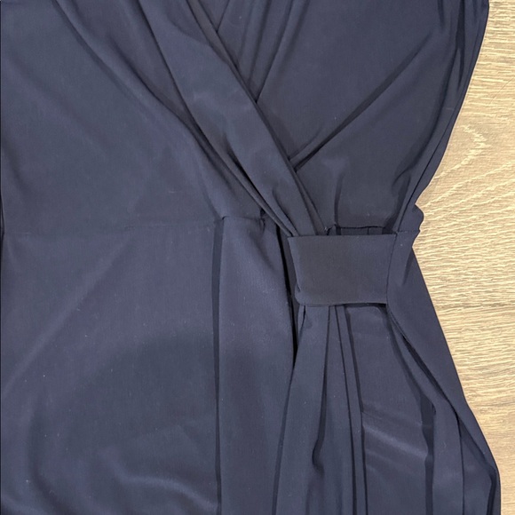 Elegant Navy Sleeveless Dress - Picture 3 of 5